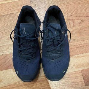 ON trail running shoes size 7